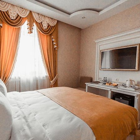 Imperial Palace Hotel Минск Екстериор снимка