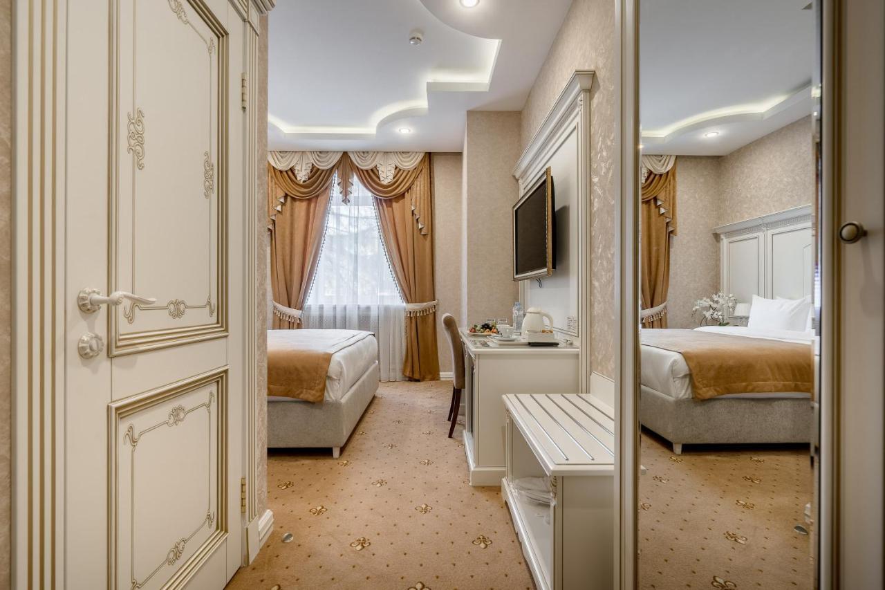 Imperial Palace Hotel Минск Екстериор снимка