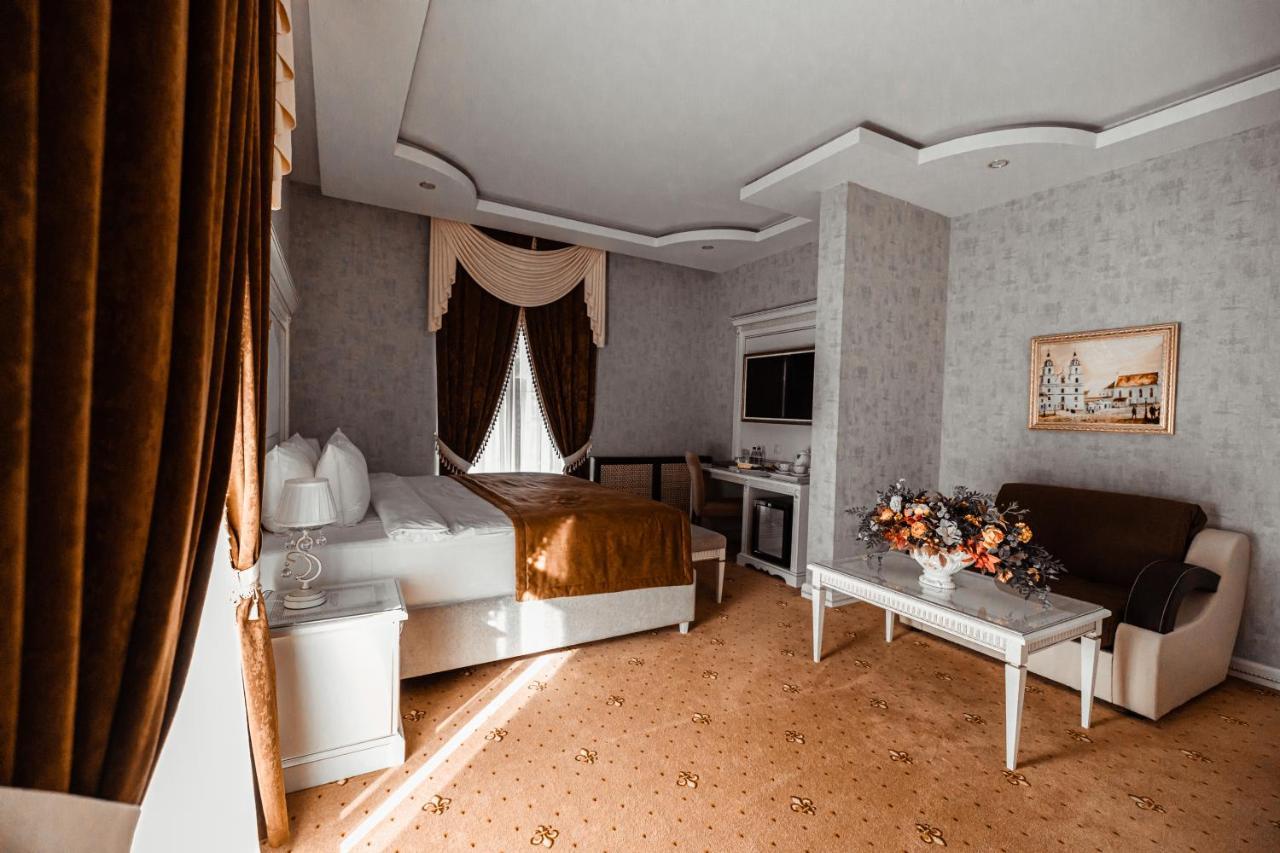 Imperial Palace Hotel Минск Екстериор снимка