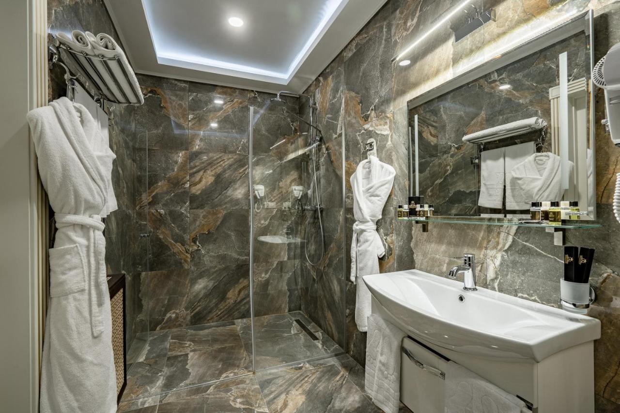 Imperial Palace Hotel Минск Екстериор снимка