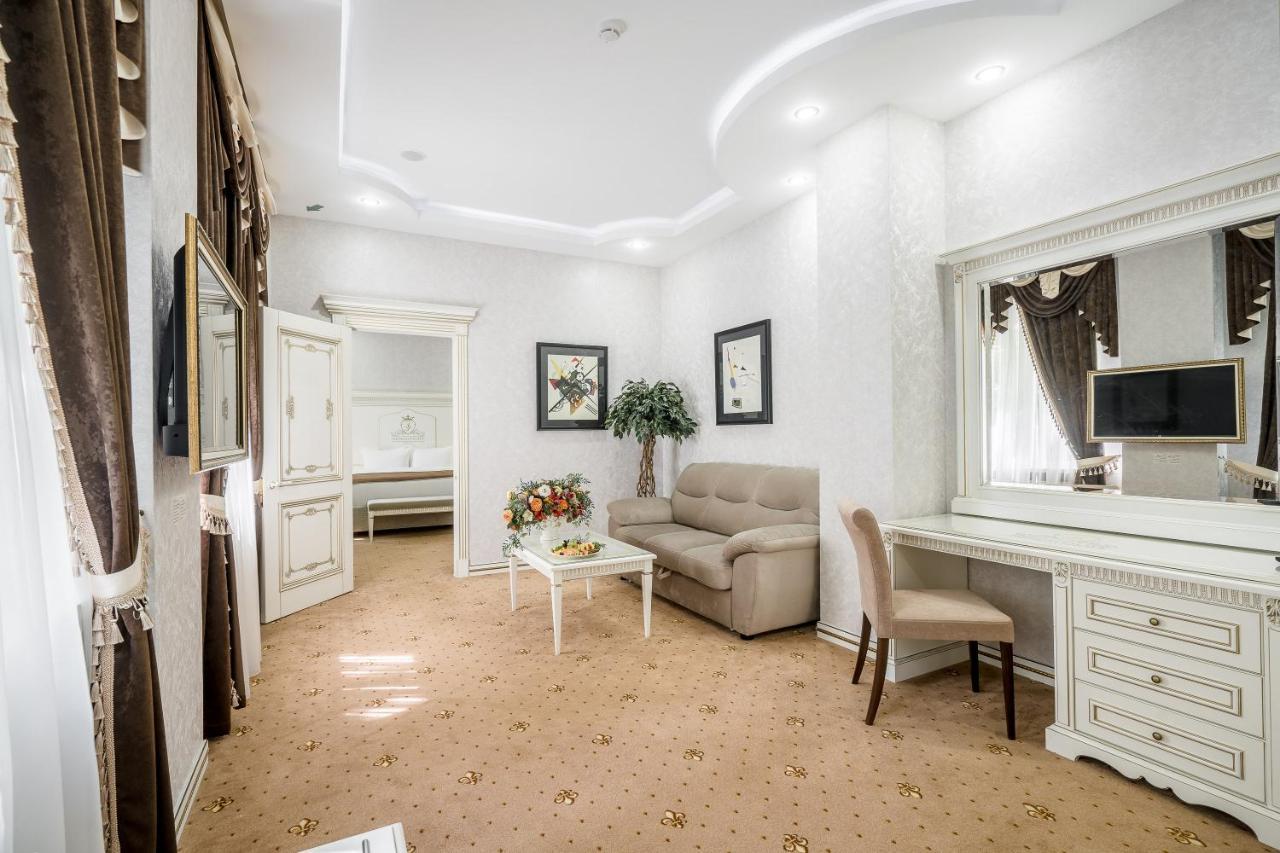 Imperial Palace Hotel Минск Екстериор снимка