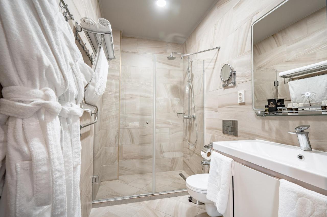 Imperial Palace Hotel Минск Екстериор снимка