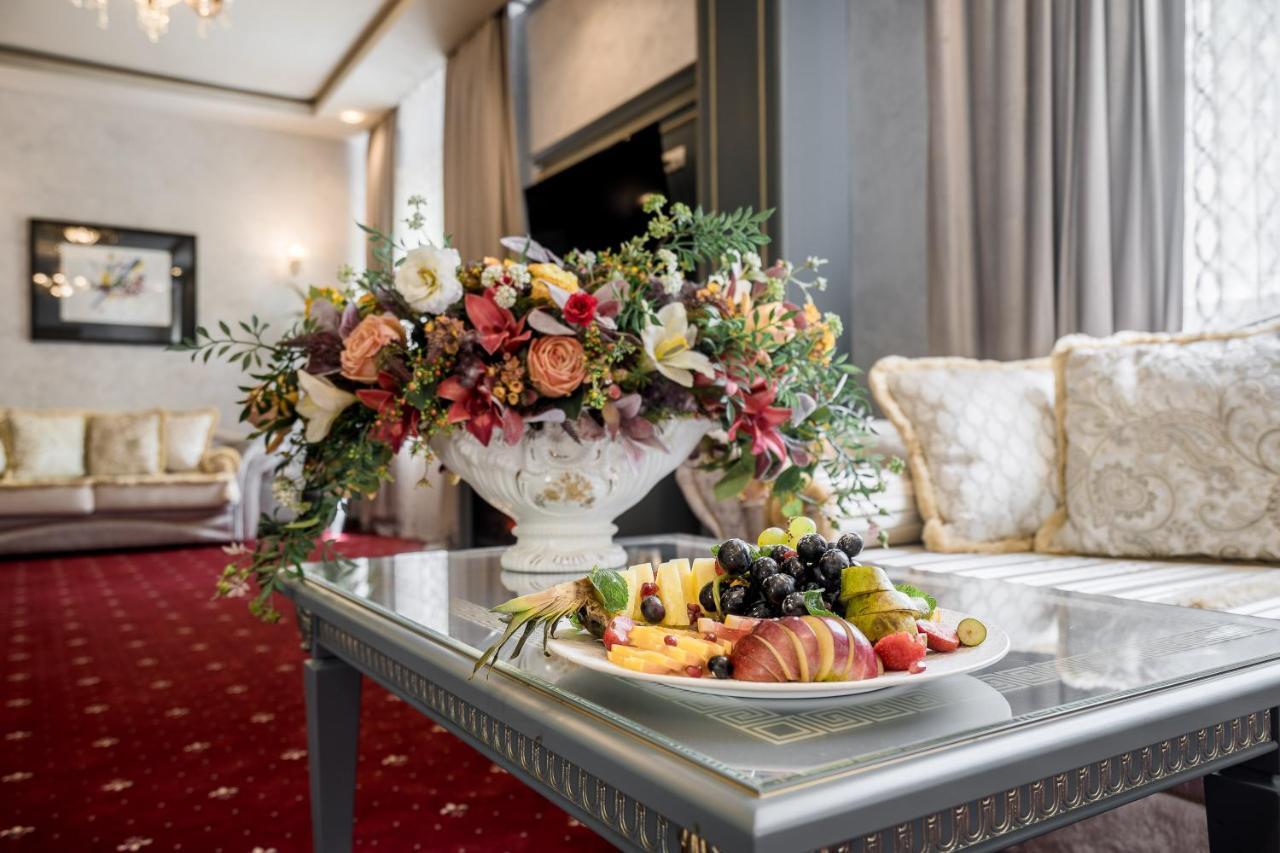 Imperial Palace Hotel Минск Екстериор снимка