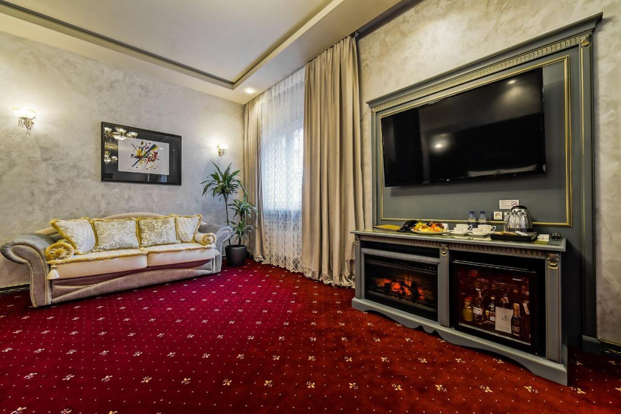 Imperial Palace Hotel Минск Екстериор снимка