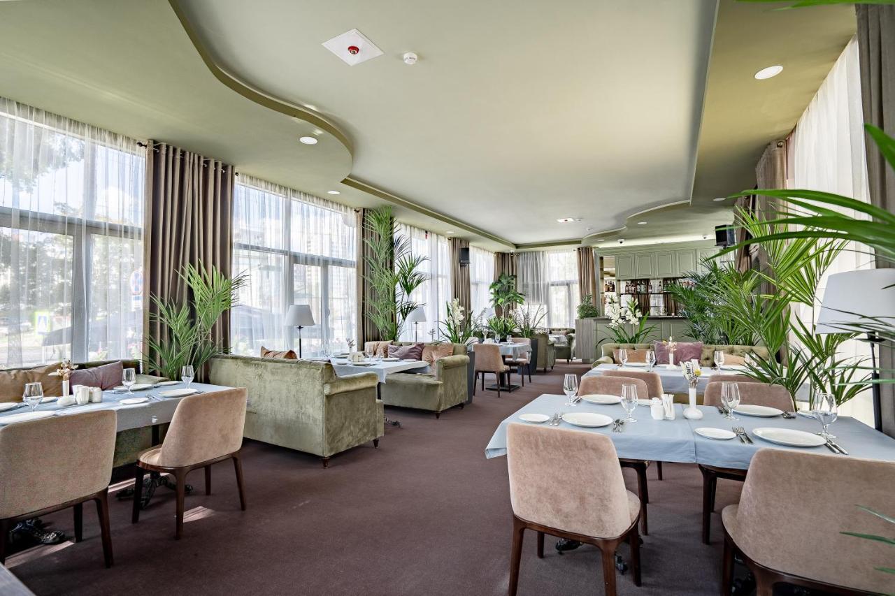 Imperial Palace Hotel Минск Екстериор снимка