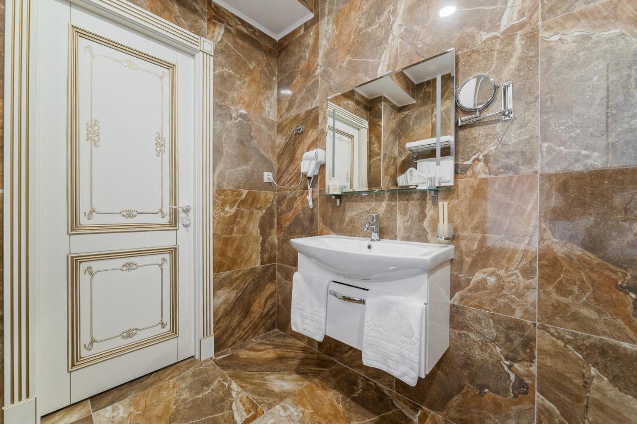 Imperial Palace Hotel Минск Екстериор снимка