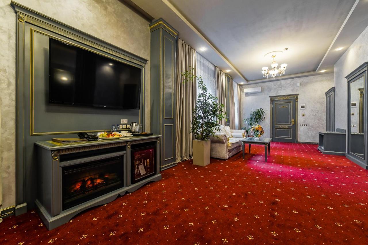 Imperial Palace Hotel Минск Екстериор снимка