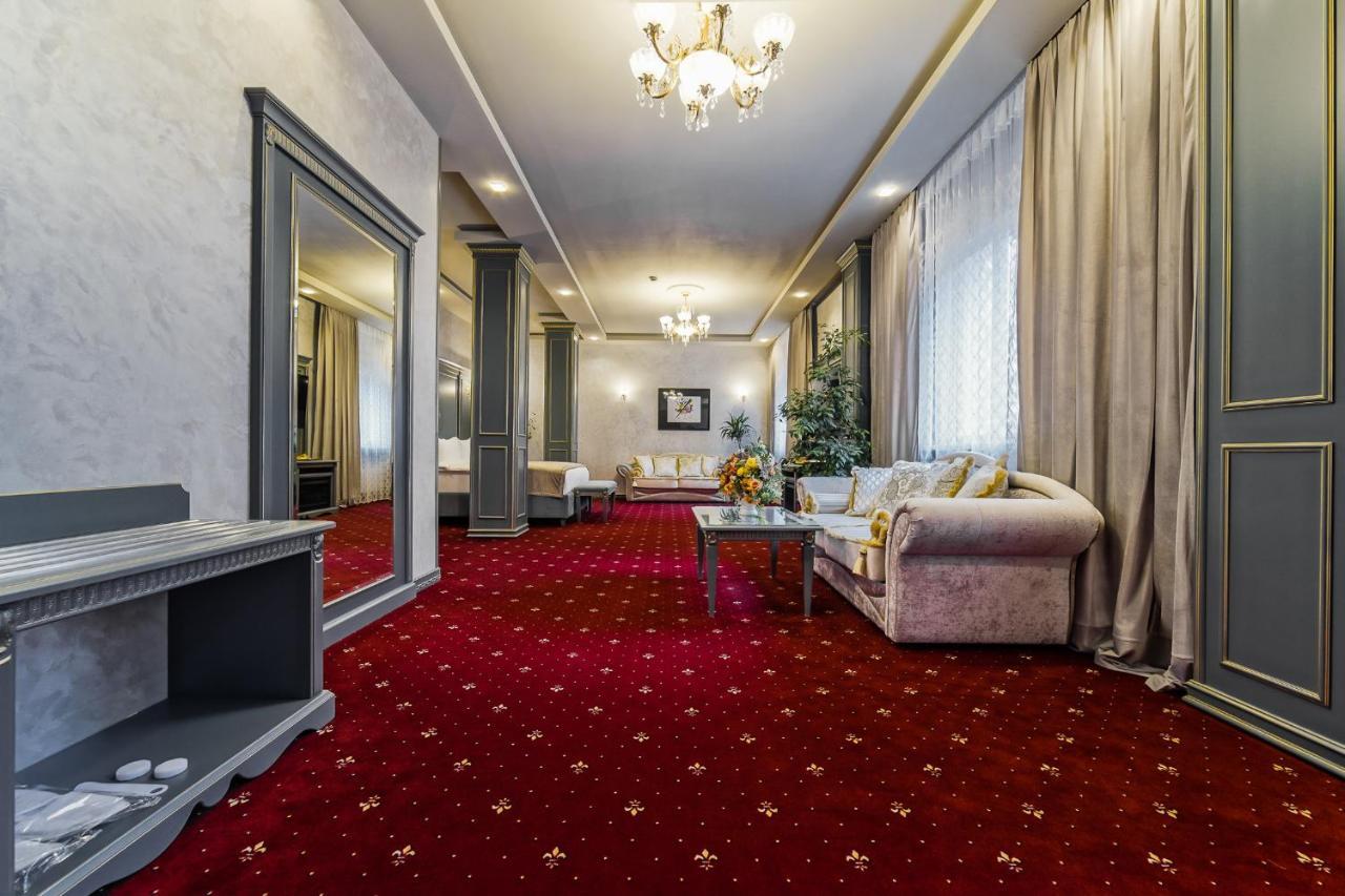 Imperial Palace Hotel Минск Екстериор снимка