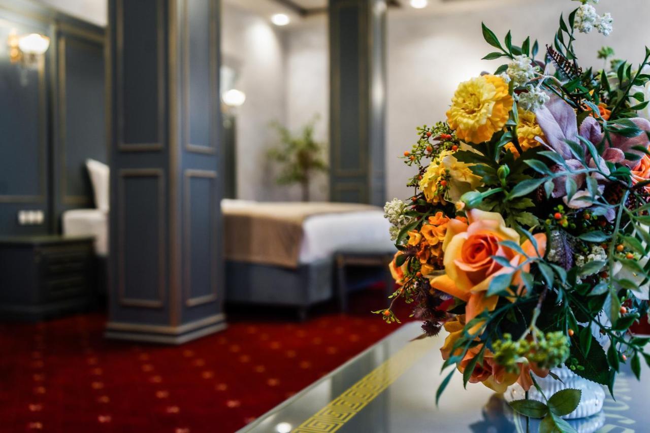 Imperial Palace Hotel Минск Екстериор снимка