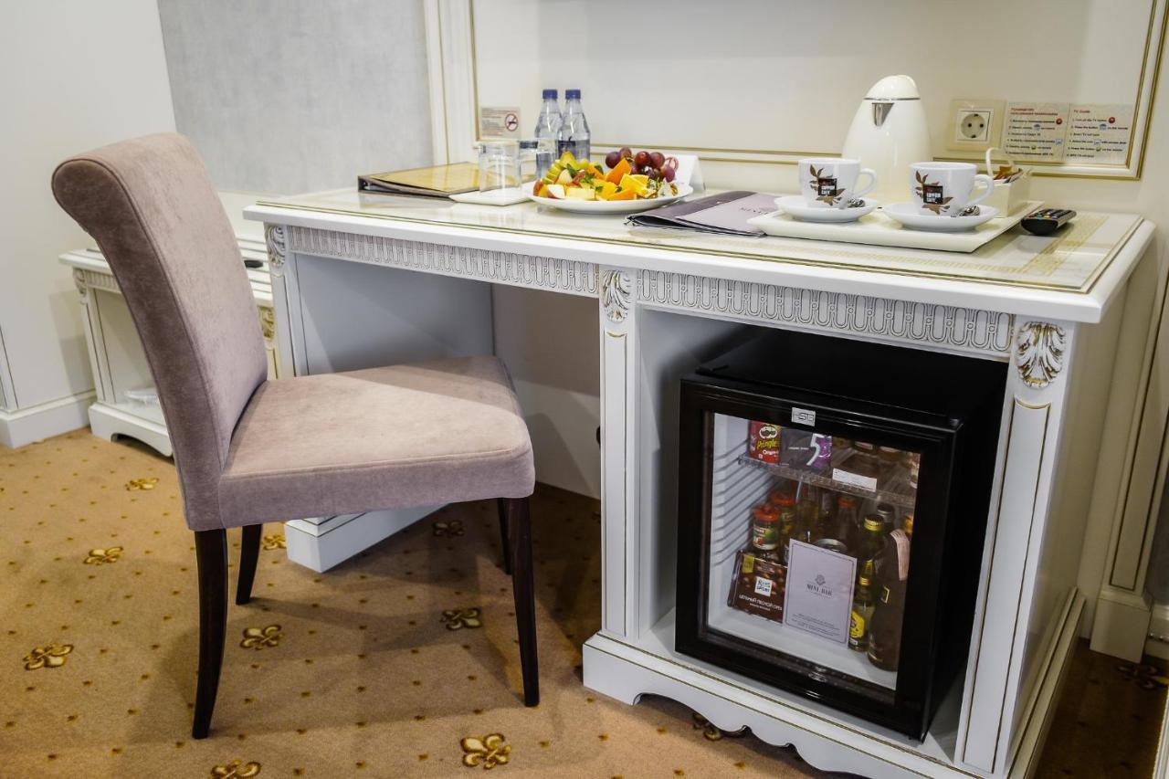 Imperial Palace Hotel Минск Екстериор снимка